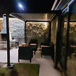 Sharkova House 게스트하우스