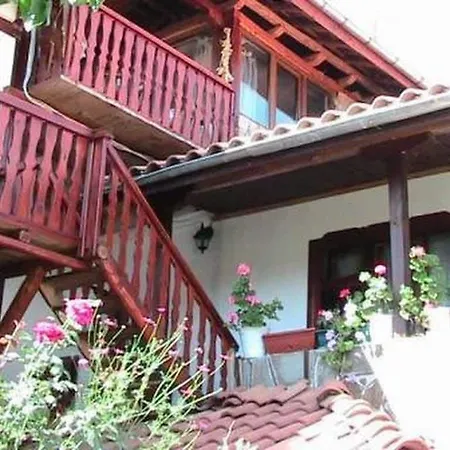 Casa de hóspedes Sharkova House