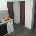 Sharkova House بيت ضيافة