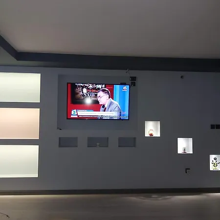 Sharkova House 招待所 2*