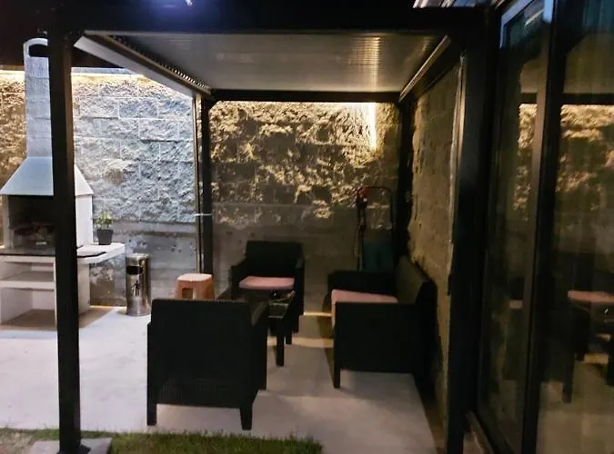 Sharkova House Vendégház 2*