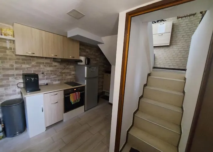 Sharkova House Vendégház 2*